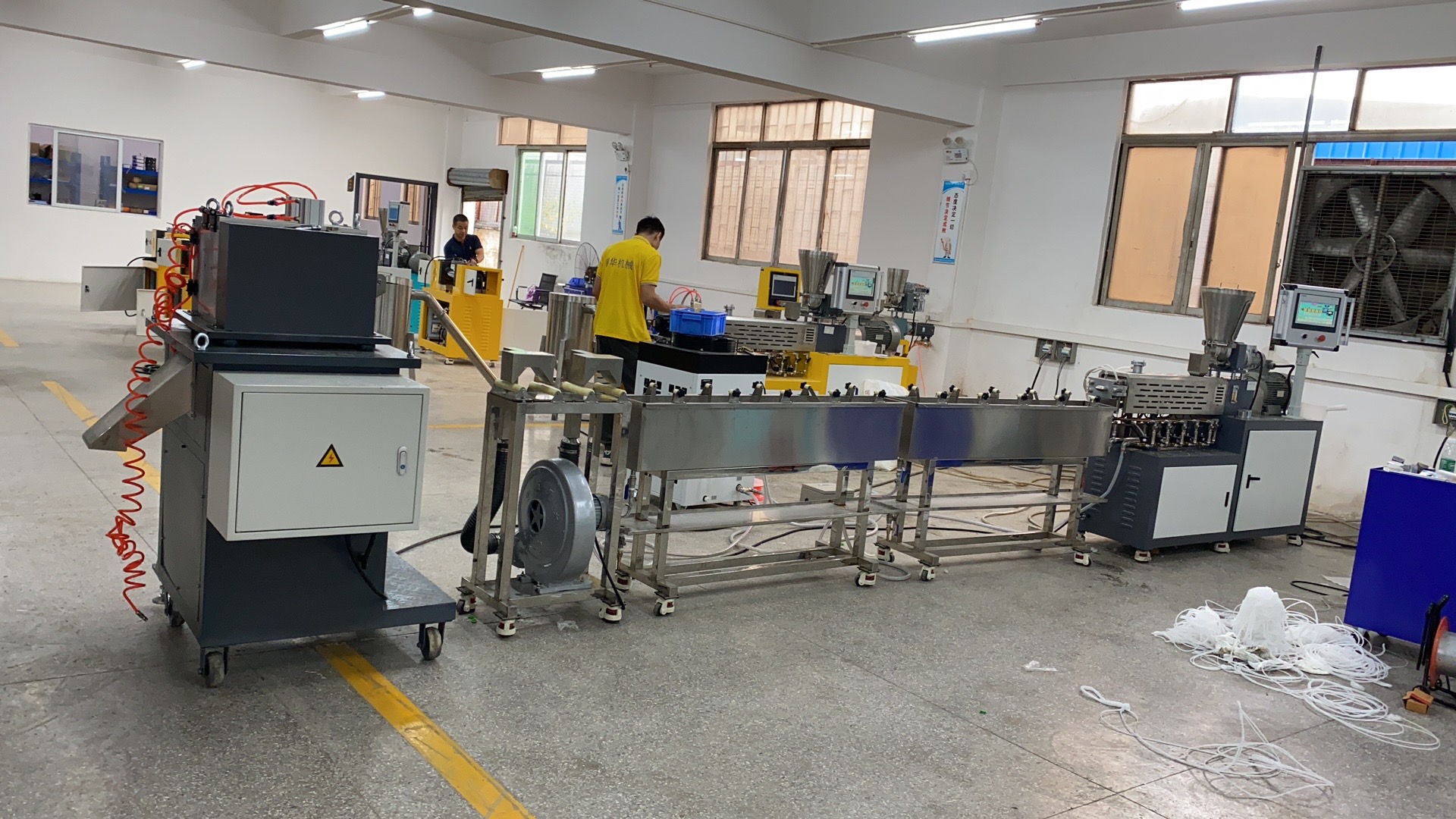 雙螺桿擠出機(jī)造粒生產(chǎn)操作及加粒問(wèn)題